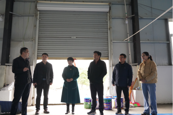 市產(chǎn)業(yè)集團(tuán)黨委書記、董事長劉培建一行深入結(jié)對幫扶村調(diào)研鄉(xiāng)村振興工作174.png